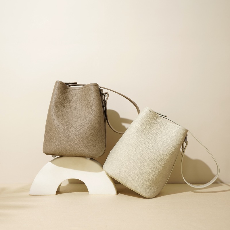 Vintage Urban Fashion - Modern Street Trend Leather Hand Bag