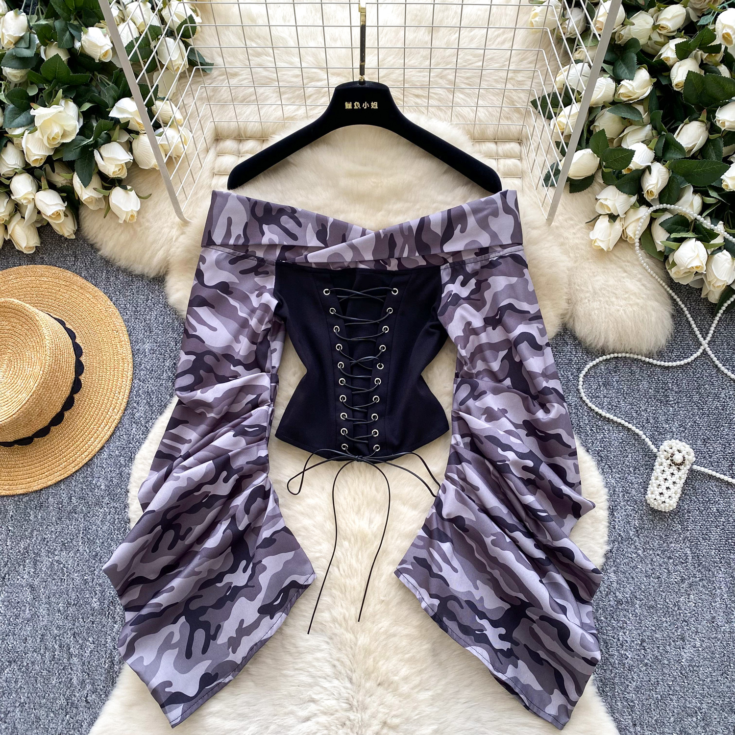 Vintage Blouse slash neck Draw - Vintage Fashion Drawings ulasan dan harga