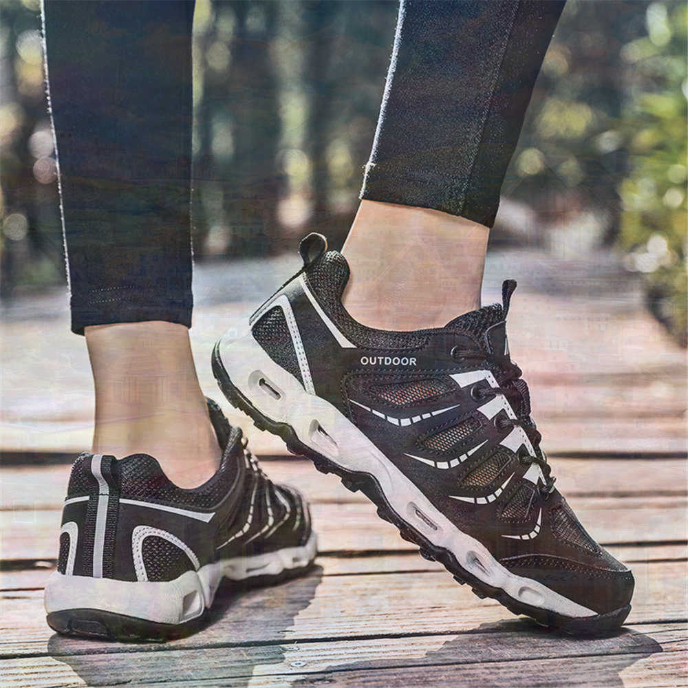 Sumer Round Tip Silver Sneaker - Vintage Fashion Show ulasan dan harga