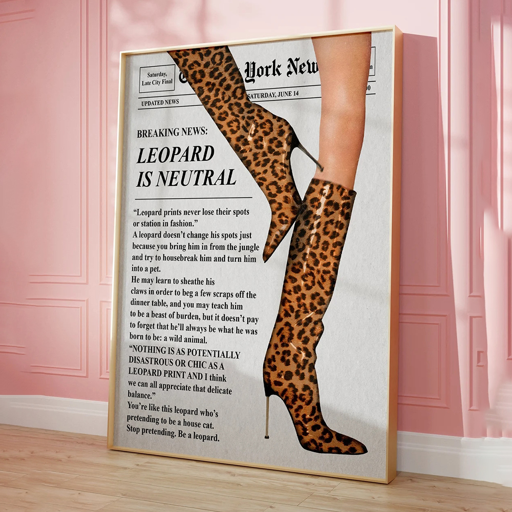 Modern Retro Newspaper Red Boo - Vintage Fashion Newspaper ulasan dan harga