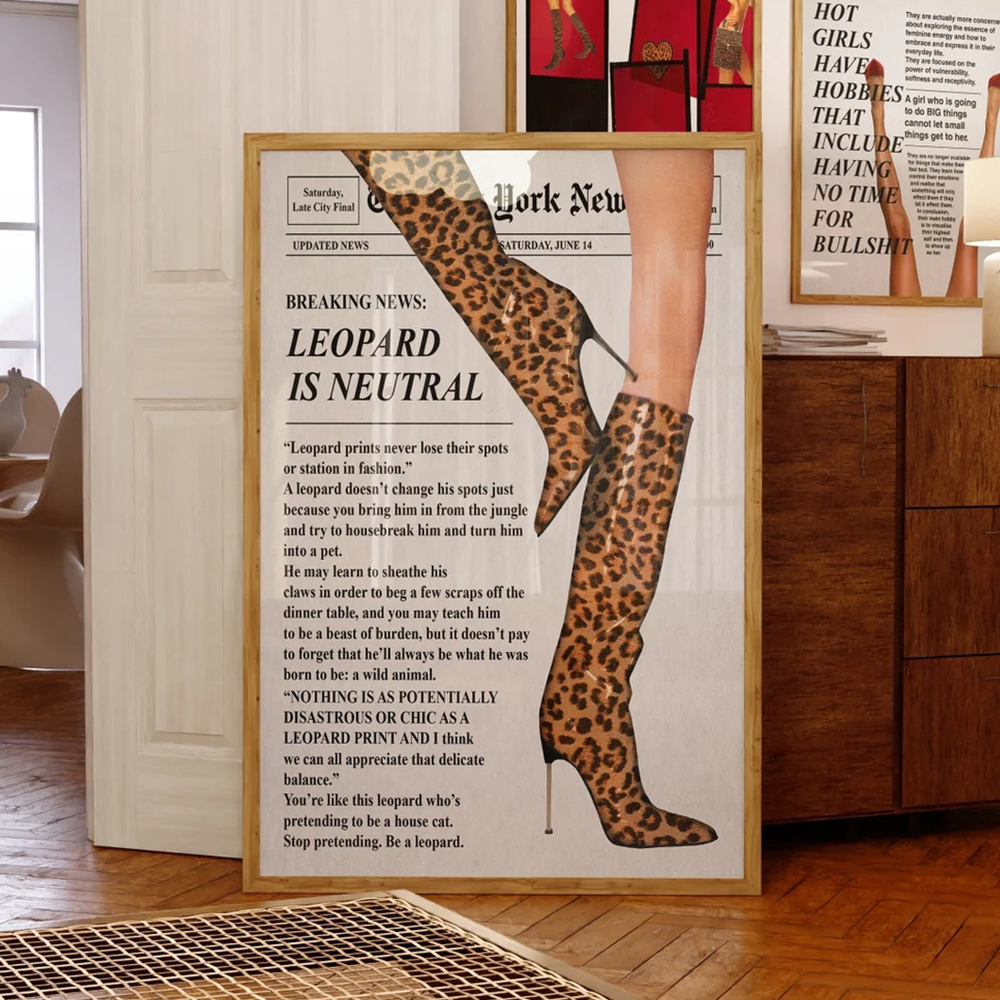 Modern Retro Newspaper Red Boo - Vintage Fashion Newspaper ulasan dan harga
